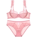 Dessous-Set aus rosa Spitze mit Blumenstickerei und Rüschenträgern auf weißem Grund - 70A / Rosa