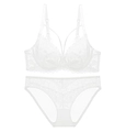 Gros plan détaillé sur la broderie de dentelle blanche de l'ensemble de lingerie - 70A / Ensemble / Blanc