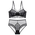 Ensemble de lingerie en dentelle florale noire de style français avec mesh ultra-fin - Noir / 70C
