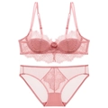 Elegante set di lingerie in pizzo rosa antico con motivi floreali e fiocco - Rosa / 70C