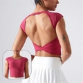 Top corto yoga rosa con schiena scoperta, dettaglio nodo e reggiseno integrato - S / Rosso Bacca