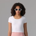 Camiseta de yoga blanca ajustada para mujer con manga corta y diseño corto de cuello redondo - S / Blanco