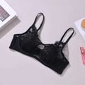 Set di lingerie in pizzo nero con ricamo e ferretto mostrato in una vista piatta elegante - 70B / Top Nero