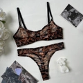 Flachbild von Leopard-Druck Mesh-Dessous-Set mit BH und Slip in der Größe S - S / Braun