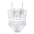Weißes französisches Wimpernspitzen-Dessous-Set mit Korsett-BH und passendem Slip - S / Set mit weißen Zirkonia