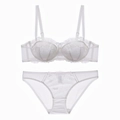Elegantes weißes Spitzen-Lingerie-Set mit Soft-Bügeln und floralem Mesh-Design - S / Weiß