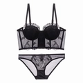 Set lingerie bustier in pizzo floreale nero ricamato con dettagli in mesh fine - L / Nero + Mutandine