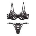 Sexy zwarte kanten lingerieset met mesh borduursels en beugelcups in minimalistische stijl - S / Boven- En Onderstuk / Thong Set / Zwart