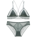 Completo intimo in pizzo francese con reggiseno a triangolo grigio-verde e slip - S / Verde Militare