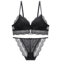 Conjunto de lencería de encaje negro con sujetador triangular sin aro y braguita a juego - S / Negro
