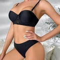Elegantes schwarzes nahtloses Dessous-Set mit Cut-out-Detail und Slip mit hohem Beinausschnitt - 70A / Set / Schwarz