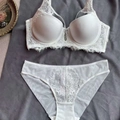Elegantes weißes Spitzen-Lingerie-Set mit Push-up-BH und transparentem Slip - 75B / Weiß