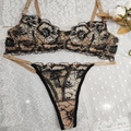 Ensemble lingerie en dentelle avec broderie florale noire sur doublure beige - M / Broderie Noire