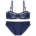 Dessous-Set aus Spitze in Dunkelblau mit Halbschalen-BH und passendem Slip - 70A / Blau