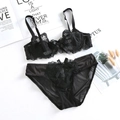 Sexy zwarte kanten lingerieset met ultradun mesh en verfijnde strikdetails in twee delen - 70A / Zwart