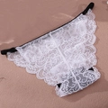 Tanga sexy de encaje blanco para mujer con motivos florales y tirantes elásticos negros - S / Blanco