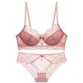 Dessous-Set aus Spitze mit floralem Muster in Altrosa, mit Bügel-BH und passendem Slip - 70B / Rosa