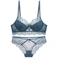 Spitzen-Dessous-Set in Dunkelblau mit floralen Akzenten und verstellbaren Trägern - Graublau / 80B