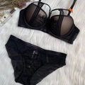 Sexy Set aus schwarzem Spitzen-BH und Slip mit Push-up-Design und floralem Netz - 70B / Schwarz