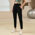 Schwarze Damen-Jogginghose mit Kordelzug und praktischen Reißverschlusstaschen - XL / Schwarz