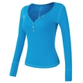 T-shirt sportiva slim blu vivace in maglia a costine con scollo a V e bottoni - M / Blu