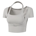 Nauwsluitende lichtgrijze yoga crop top met vierkante hals en gespdetail onder de buste - koffiekleur