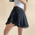 Gonna pantalone da tennis nera a vita alta con orlo a doppio volano e tessuto ad asciugatura rapida - S / Nero