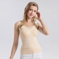 Canotta termica beige in seta e cashmere senza cuciture con bordo in pizzo delicato - M / Beige