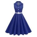 Détail de la robe bleu roi à pois avec revers en V et boutons blancs sur le devant - S / Bleu foncé