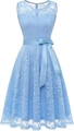 Detalle del vestido de encaje azul claro sin mangas con bordado floral y cinturón de raso - XS / Azul