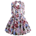 Dettaglio dello scollo a cuore con design cut-out su questo abito floreale vintage - Taglia S / Bianco con fiori rosa