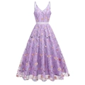 Vestido largo de malla púrpura con cuello en V, bordado floral y tirantes finos - S / Morado