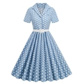 Detalle de vestido retro azul claro de lunares con solapa blanca y botones finos - S / Azul claro