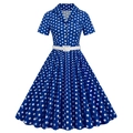 Detalle del vestido vintage azul real a lunares con mangas cortas y cinturón blanco - S / Azul Real