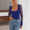Top de punto azul real para mujer con cuello en U y mangas de malla de lunares - S / Azul Real