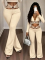 Completo beige slim fit con top a maniche lunghe scollo a V e pantaloni svasati a vita alta - S / Albicocca
