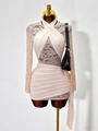 Elegante abito attillato beige con patchwork di pizzo floreale e scollo all'americana - XS / Albicocca