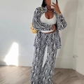 Damen zweiteiler Set mit Zebra-Print Langarmshirt und modischer weiter Hose - S / Schwarz-weiße Streifen