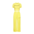 Détail de l'ensemble jaune deux pièces avec T-shirt imprimé STARK et jogging - S / Jaune