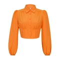Detailansicht des hellorangefarbenen kurzen Hemdes mit langen Puffärmeln und Knopfkragen - Orange