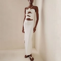Abito lungo bianco a trapezio con scollo all'americana, ritagli e fiori 3D - L / Bianco