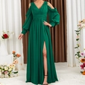 Elegante vestido de noche verde oscuro con cuello en V, hombros caídos y abertura alta - S / verde oscuro