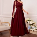 Elegant burgundy one-shoulder chiffon evening dress with pleated waist and flowing skirt - S / Burgundy