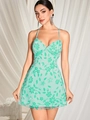 Abito corto sexy verde menta con schiena scoperta, ricami di perline e fiori di paillettes - S / verde chiaro
