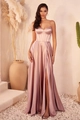 Detail eines Satin-Abendkleids mit Korsett-Oberteil und hohem Schlitz in Altrosa - S / Rosa