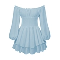 Lichtblauwe off-shoulder jurk met swiss dot textuur en gelaagde rucheszoom - S / Lichtblauw
