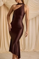 Detail eines schokobraunen Satin-Abendkleids mit seidiger Textur und schmaler Passform - S / Kaffeebraun