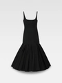 Elegante vestido negro de estilo francés con tirantes, pliegues entallados y bajo amplio - S / Negro