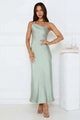 Détail de la robe en satin vert menthe avec une encolure asymétrique à une épaule - XS / Cyan