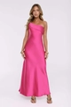 Détail de l'élégante robe de soirée en satin fuchsia avec fente et texture de soie fluide - XS / Rose rouge